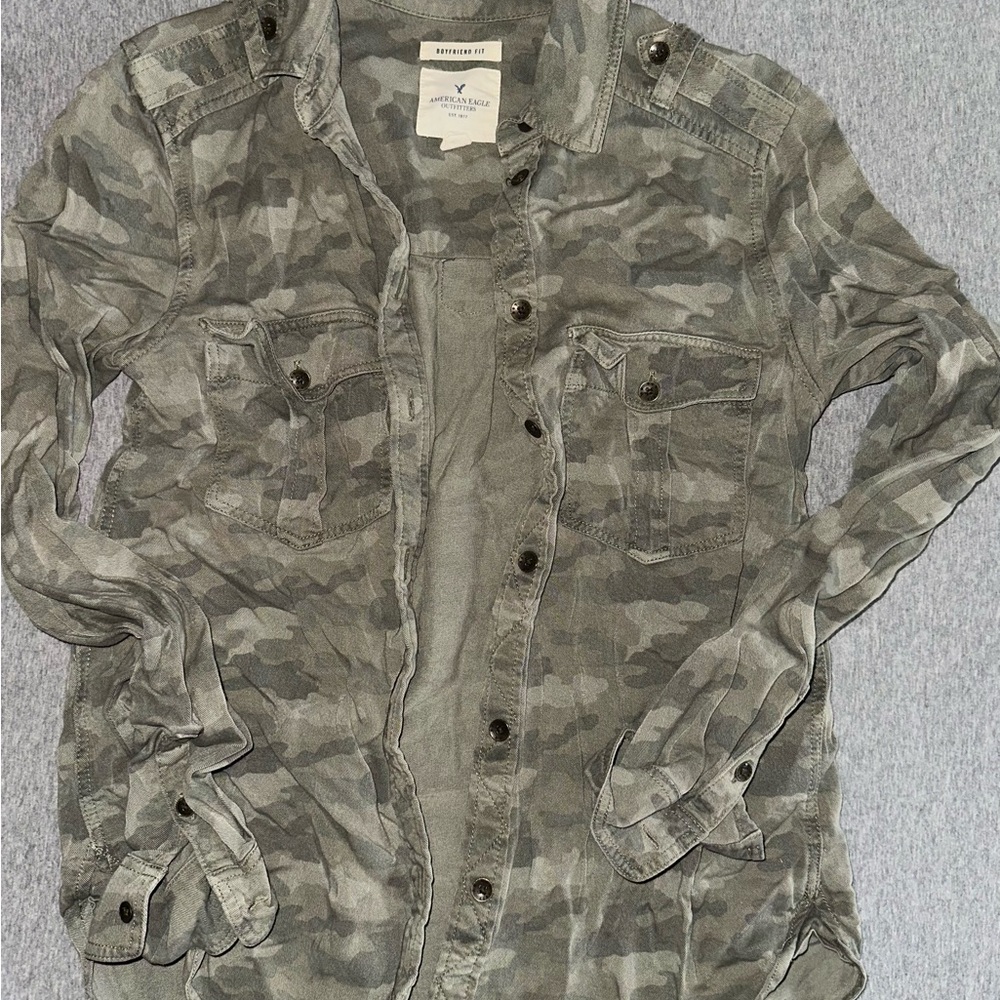 American Eagle Outfitters Camouflage Shirt/Jacket